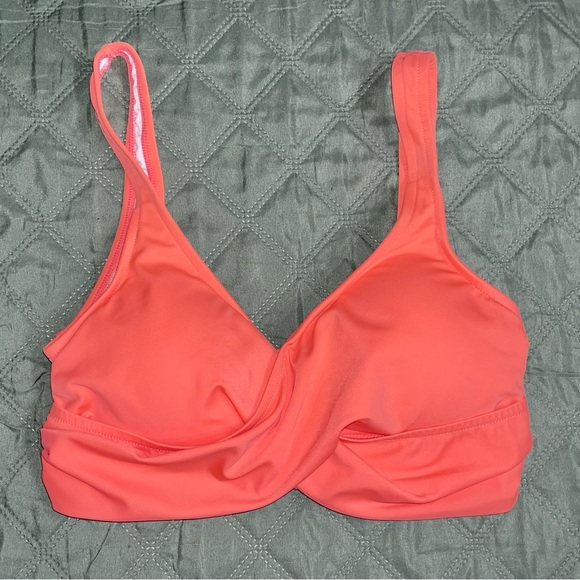 Like New VENUS 2-Piece Bikini in Papaya, Size 8 - Picture 5 of 16